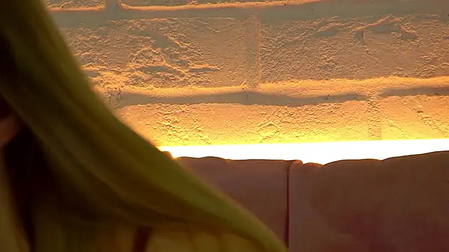 Snapshot of MilanaBalmain chatting on 11-19-25, 04:07 MilanaBalmain online show from 11-19-25, 04:07