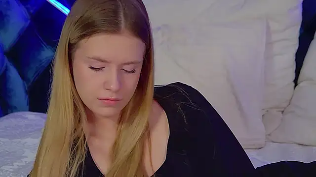 Snapshot of MilanaBalmain chatting on 11-23-25, 04:56 MilanaBalmain online show from 11-23-25, 04:56