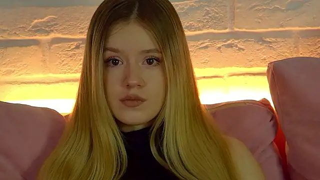 Snapshot of MilanaBalmain chatting on 12-01-25, 04:39 MilanaBalmain online show from 12-01-25, 04:39