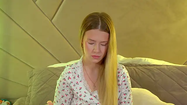 MilanaBalmain online show from 07-14-26, 04:28