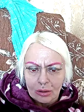 Snapshot of Gardener_of_Illusions chatting on 02-12-25, 11:30 Gardener of Illusions online show from 02-12-25, 11:30