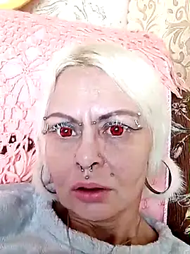 Snapshot of Gardener_of_Illusions chatting on 02-18-25, 02:38 Gardener of Illusions online show from 02-18-25, 02:38