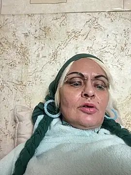 Snapshot of Gardener_of_Illusions chatting on 02-23-25, 08:06 Gardener of Illusions online show from 02-23-25, 08:06