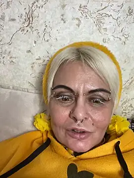 Snapshot of Gardener_of_Illusions chatting on 03-02-25, 07:02 Gardener of Illusions online show from 03-02-25, 07:02