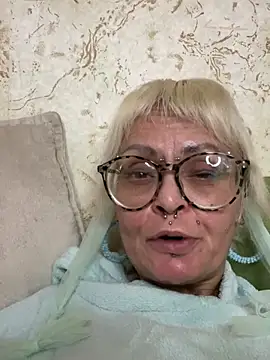 Snapshot of Gardener_of_Illusions chatting on 03-06-25, 06:08 Gardener of Illusions online show from 03-06-25, 06:08