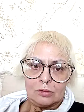 Snapshot of Gardener_of_Illusions chatting on 03-07-25, 07:19 Gardener of Illusions online show from 03-07-25, 07:19