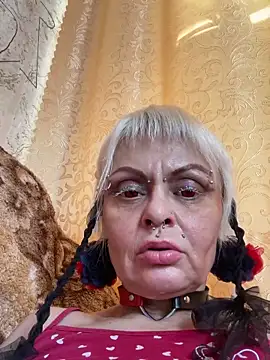 Snapshot of Gardener_of_Illusions chatting on 03-11-25, 04:32 Gardener of Illusions online show from 03-11-25, 04:32