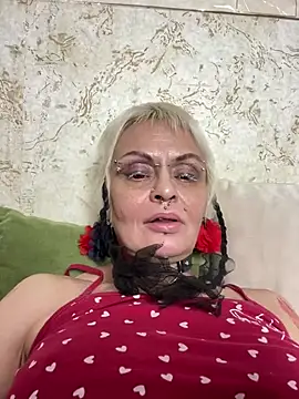 Snapshot of Gardener_of_Illusions chatting on 03-11-25, 01:56 Gardener of Illusions online show from 03-11-25, 01:56