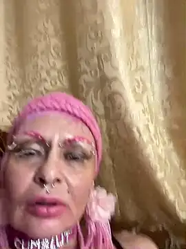 Snapshot of Gardener_of_Illusions chatting on 03-19-25, 10:53 Gardener of Illusions online show from 03-19-25, 10:53