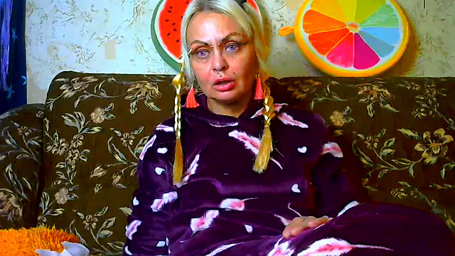 Snapshot of Gardener_of_Illusions chatting on 09-20-25, 03:57 Gardener of Illusions online show from 09-20-25, 03:57