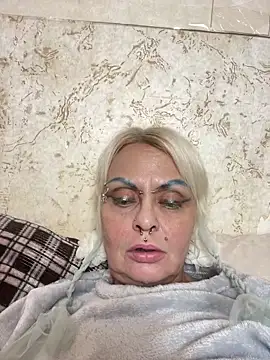 Snapshot of Gardener_of_Illusions chatting on 10-09-25, 05:27 Gardener of Illusions online show from 10-09-25, 05:27