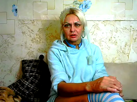 Snapshot of Gardener_of_Illusions chatting on 10-11-25, 01:49 Gardener of Illusions online show from 10-11-25, 01:49