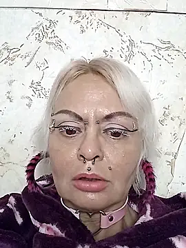 Snapshot of Gardener_of_Illusions chatting on 11-06-25, 03:29 Gardener of Illusions online show from 11-06-25, 03:29