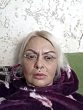 Snapshot of Gardener_of_Illusions chatting on 11-06-25, 03:35 Gardener of Illusions online show from 11-06-25, 03:35