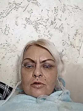 Snapshot of Gardener_of_Illusions chatting on 11-09-25, 08:01 Gardener of Illusions online show from 11-09-25, 08:01