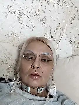 Snapshot of Gardener_of_Illusions chatting on 11-09-25, 11:14 Gardener of Illusions online show from 11-09-25, 11:14