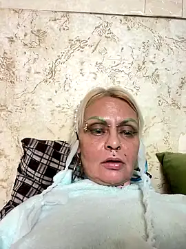 Snapshot of Gardener_of_Illusions chatting on 11-12-25, 12:22 Gardener of Illusions online show from 11-12-25, 12:22