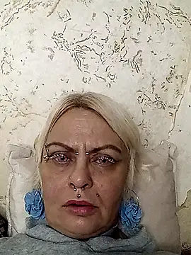 Snapshot of Gardener_of_Illusions chatting on 11-30-25, 10:52 Gardener of Illusions online show from 11-30-25, 10:52