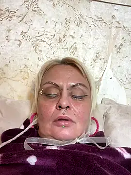 Snapshot of Gardener_of_Illusions chatting on 11-30-25, 11:09 Gardener of Illusions online show from 11-30-25, 11:09