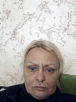 Snapshot of Gardener_of_Illusions chatting on 12-17-25, 12:38 Gardener of Illusions online show from 12-17-25, 12:38