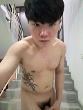 Snapshot of thehornyboyz chatting on 05-21-26, 07:32 thehornyboyz online show from 05-21-26, 07:32