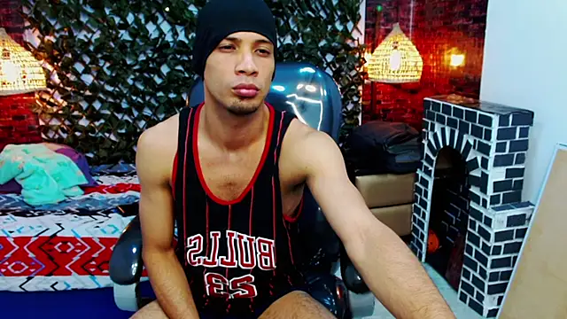 Snapshot of SonicJ25 chatting on 01-14-25, 03:43 SonicJ25 online show from 01-14-25, 03:43