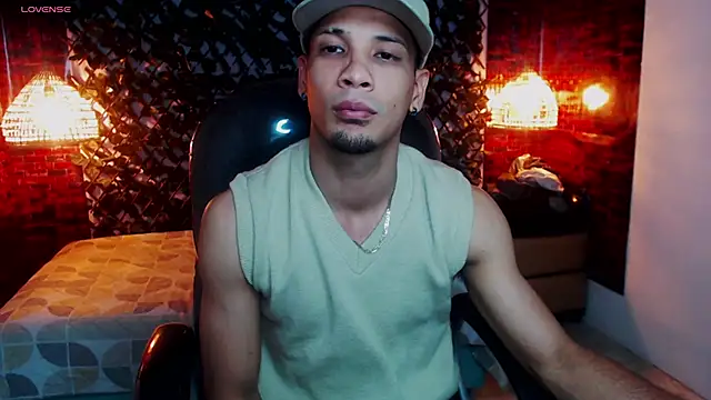 Snapshot of SonicJ25 chatting on 03-12-25, 03:13 SonicJ25 online show from 03-12-25, 03:13