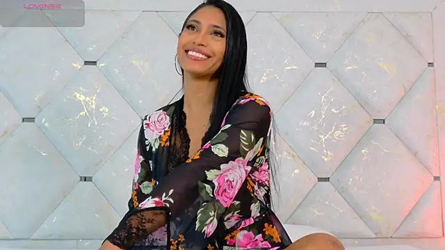 Snapshot of Anna_risse chatting on 10-06-25, 04:10 Anna risse online show from 10-06-25, 04:10