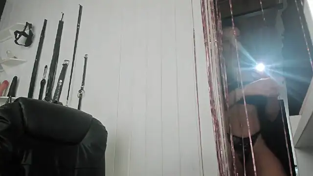 jessiburningheels online show from 11-11-25, 10:26