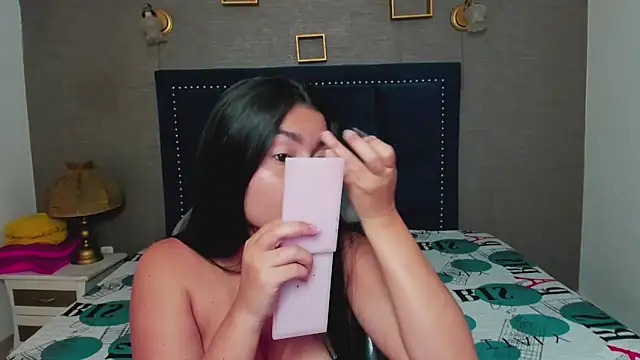 Snapshot of MaiteFlores chatting on 02-09-26, 03:27 MaiteFlores online show from 02-09-26, 03:27