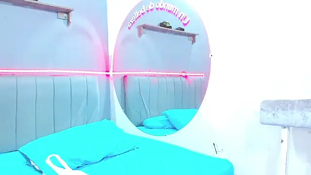 minimi naty online show from 12-21-24, 01:53