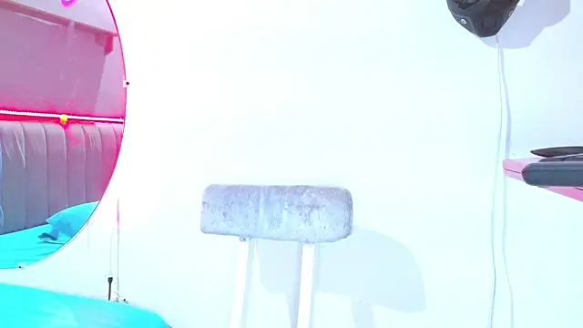 minimi naty online show from 02-06-25, 07:18