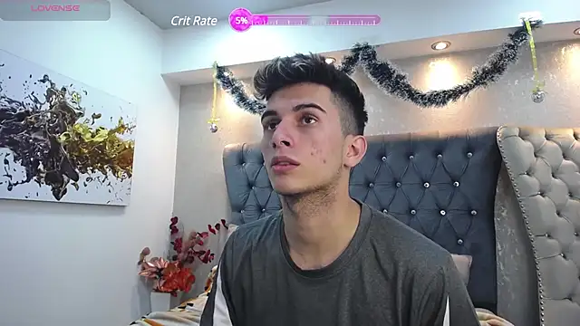 Snapshot of MrWilliseo chatting on 12-15-24, 08:15 MrWilliseo online show from 12-15-24, 08:15