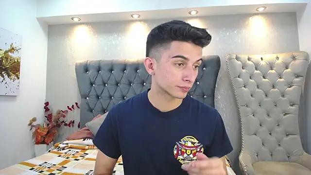 Snapshot of MrWilliseo chatting on 01-11-25, 08:21 MrWilliseo online show from 01-11-25, 08:21