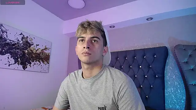 Snapshot of MrWilliseo chatting on 09-14-25, 07:35 MrWilliseo online show from 09-14-25, 07:35