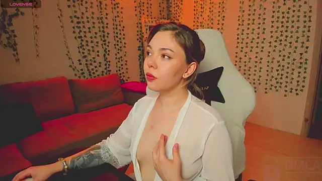 whoa-hoa-hoa-hoa-hoa online show from 04-09-26, 06:13