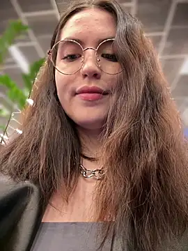 meow girl online show from 11-07-25, 10:59