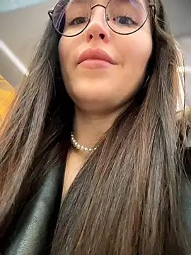 meow girl online show from 04-21-26, 10:21