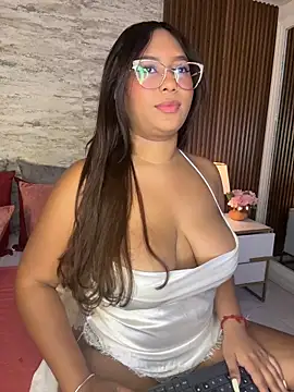 MadisonHunter2024 online show from 02-04-26, 07:53