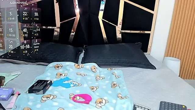 yahaira  online show from 12-03-25, 03:43