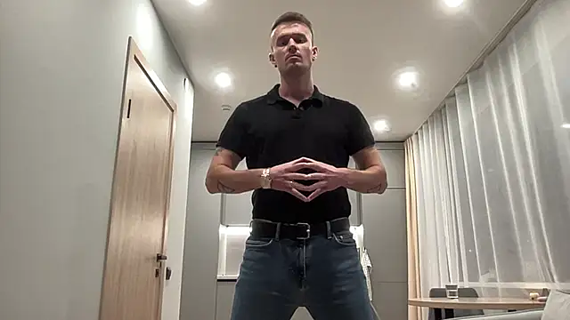 cute mark online show from 10-20-25, 04:24