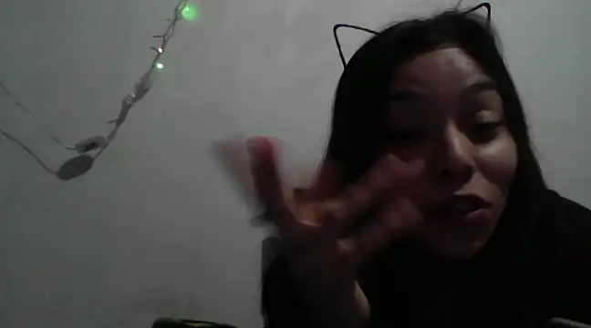 Snapshot of adry_moon666 chatting on 12-13-24, 05:05 adry moon666 online show from 12-13-24, 05:05