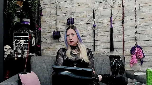 CruelMistress online show from 01-11-26, 01:32