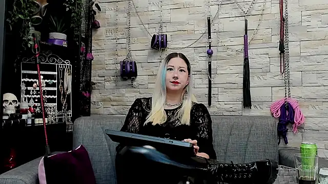 CruelMistress online show from 03-06-26, 01:57