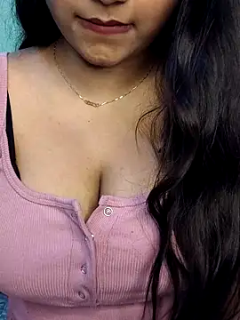 Ishaani 0 online show from 02-17-26, 04:35