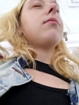 Snapshot of Public_Katrisha chatting on 11-12-25, 03:56 Public Katrisha online show from 11-12-25, 03:56