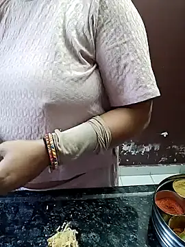 milf-kaira online show from 12-04-24, 01:58