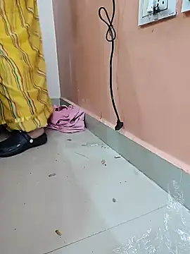 milf-kaira online show from 12-16-24, 04:13