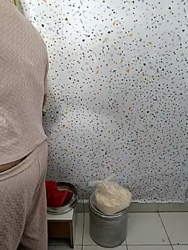 milf-kaira online show from 01-23-25, 05:02