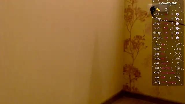 Snapshot of _Sexy-Mia_ chatting on 01-27-25, 08:49  Sexy-Mia  online show from 01-27-25, 08:49